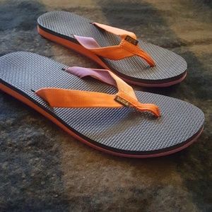 Teva ,thong flip flop scandal size 10, worn twice